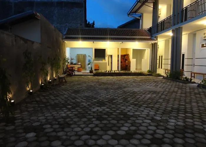 Pendowo Huis Guest House